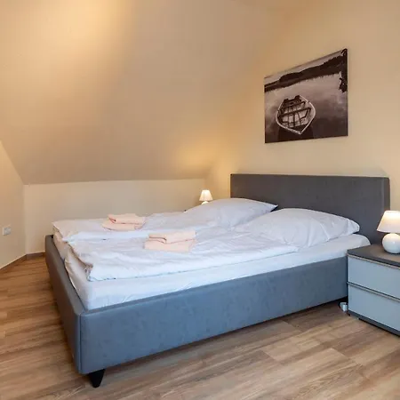 Freesenbruch 4 6 - Boddenblick アパート *